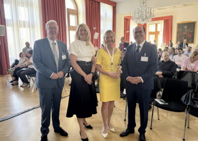 Katharina Lehmayer, Kurt Judmann, Nicole Fidler und Roland Popp eröffnen die Kooperationsveranstaltung des Oberlandesgericht Wien und dem Hauptverband der Gerichtssachverständigen im Justizpalast zum Thema: Das perfekte Sachverständigengutachten