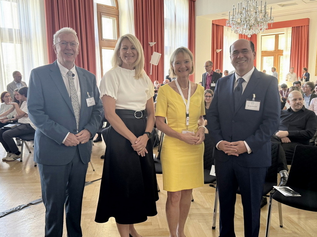 Katharina Lehmayer, Kurt Judmann, Nicole Fidler und Roland Popp eröffnen die Kooperationsveranstaltung des Oberlandesgericht Wien und dem Hauptverband der Gerichtssachverständigen im Justizpalast zum Thema: Das perfekte Sachverständigengutachten