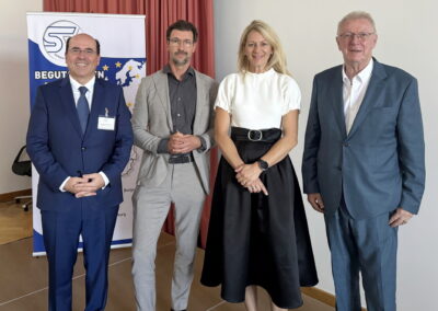 Roland Popp, Martin Weber, Nicole Fidler und Kurt Judmann bei der Auftaktveranstaltung des Oberlandesgericht Wien und dem Hauptverband der Gerichtssachverständigen im Justizpalast zum Thema: Das perfekte Sachverständigengutachten